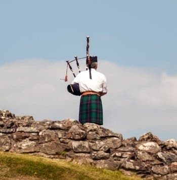 Highlands, Castles and Medieval Cities