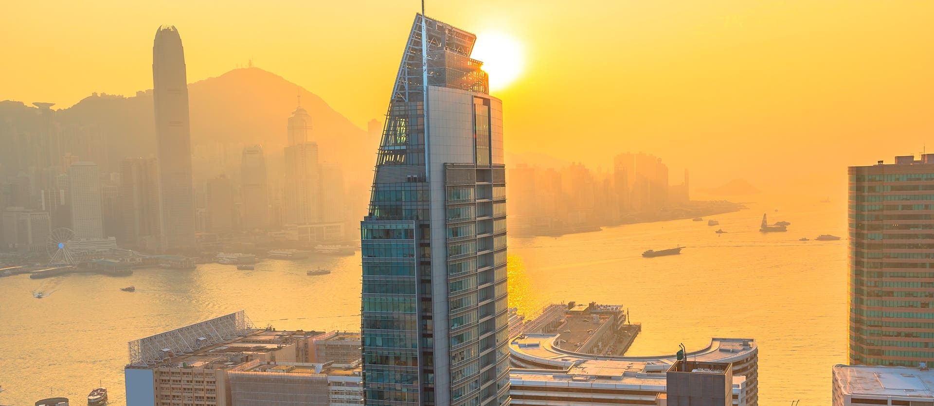 Rascacielos de Hong Kong y Japón a tu aire
