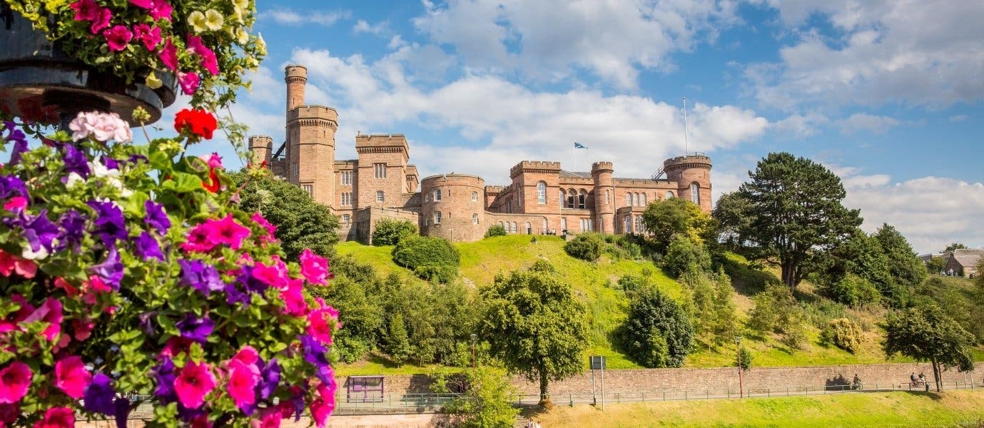 Highlands, Castles and Medieval Cities
