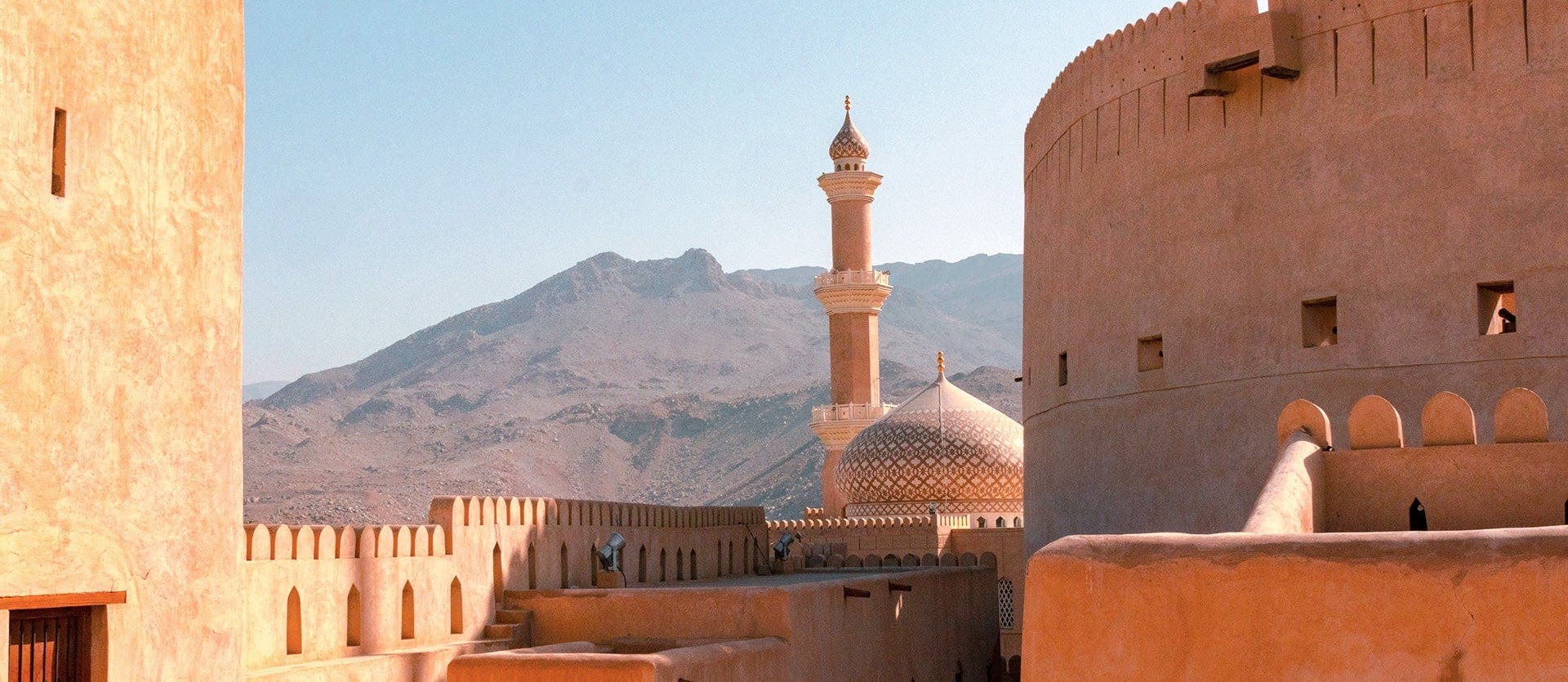 Cities and Sand Dunes: Emirates & Oman 
