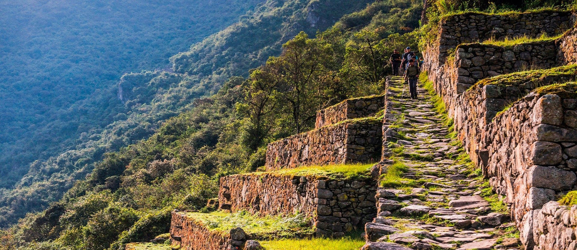 Inca Trail & Rainbow Mountain adventure