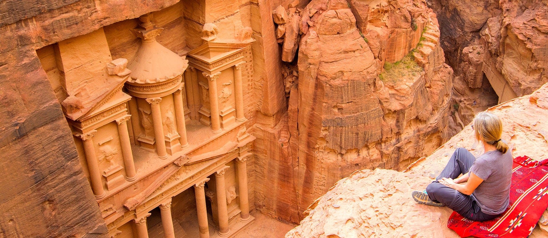 Weltwunder und Stadt in den Emiraten 