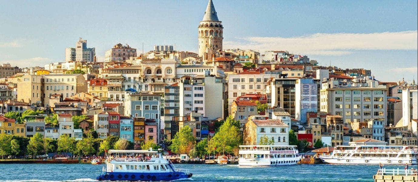 Dubái, Estambul y el Paraíso Azul