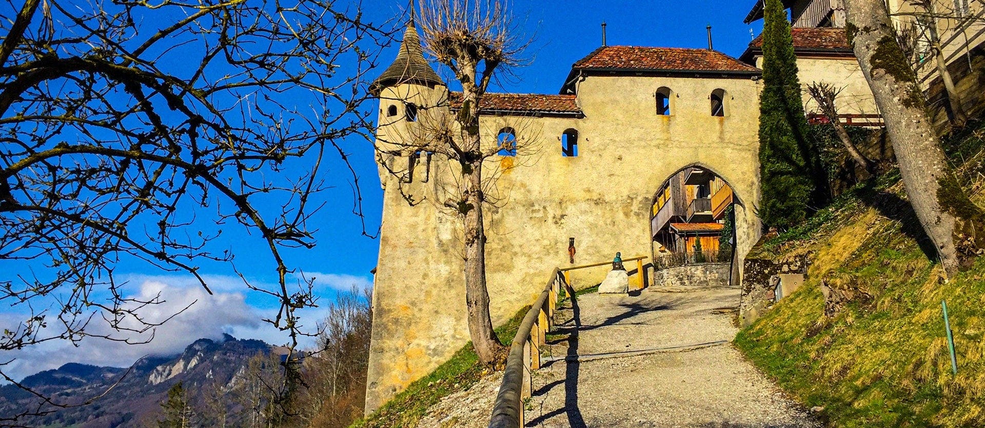 Escorted Alps and Cities of Switzerland