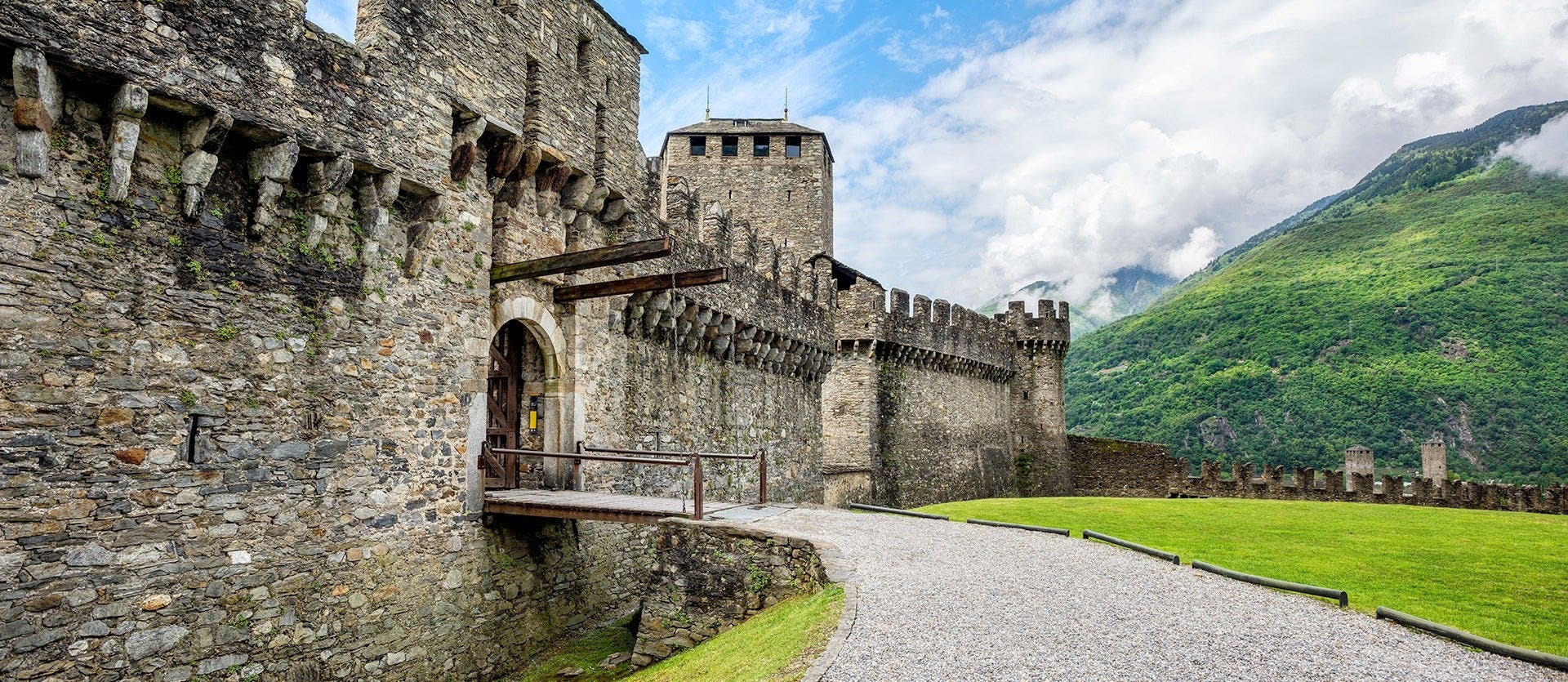 Escorted Alps and Cities of Switzerland