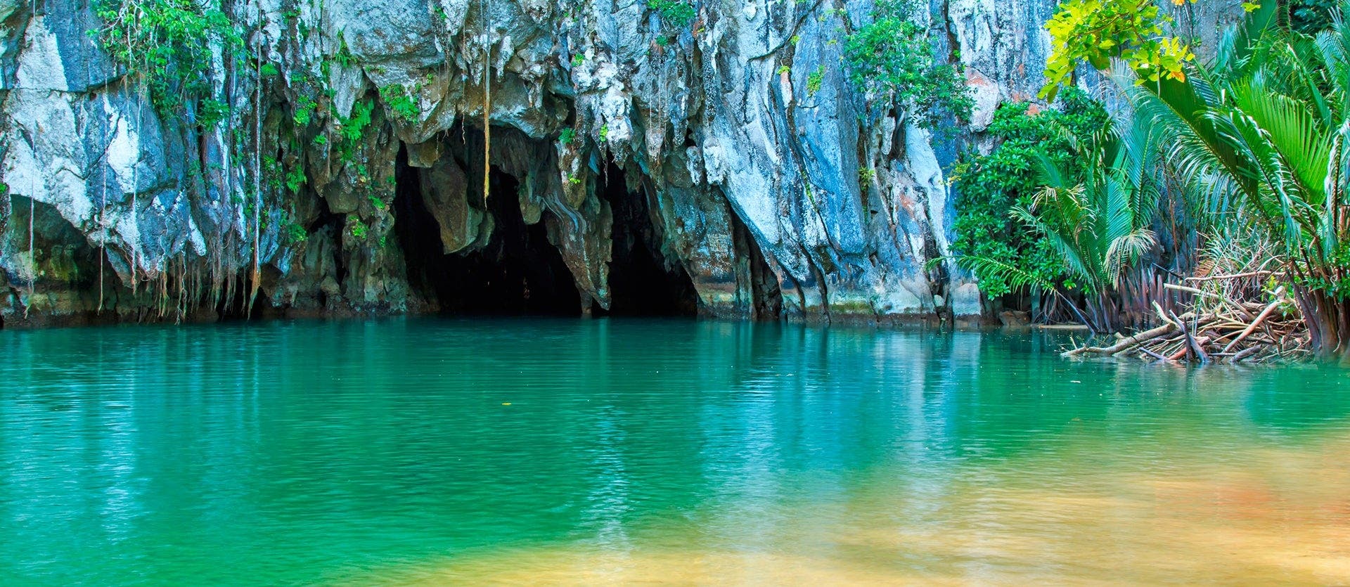 Philippines 360: Beaches, Jungles, History