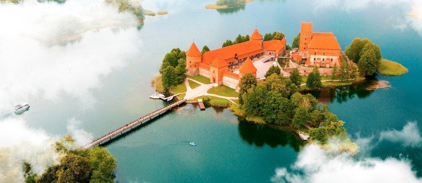 Fully-Guided Journey through the Baltics