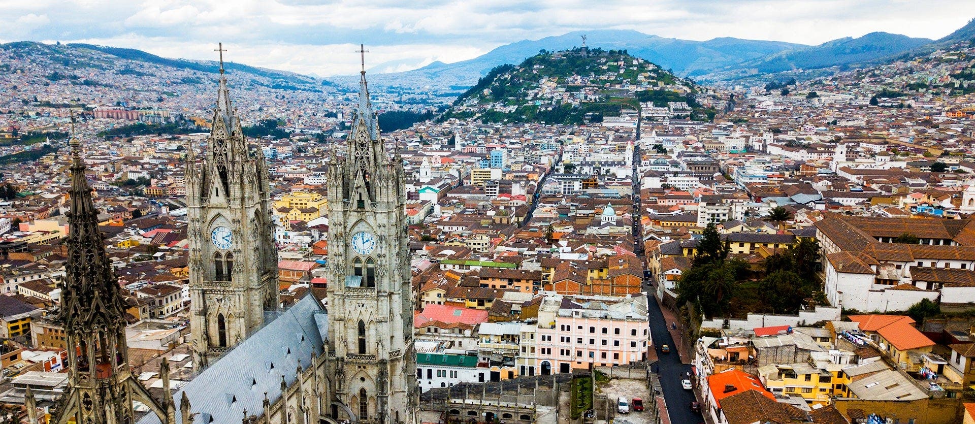 Ecuador 360: Cities & Santa Cruz Island