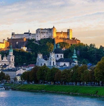 Ciudades de cuento en los Alpes autoguiado