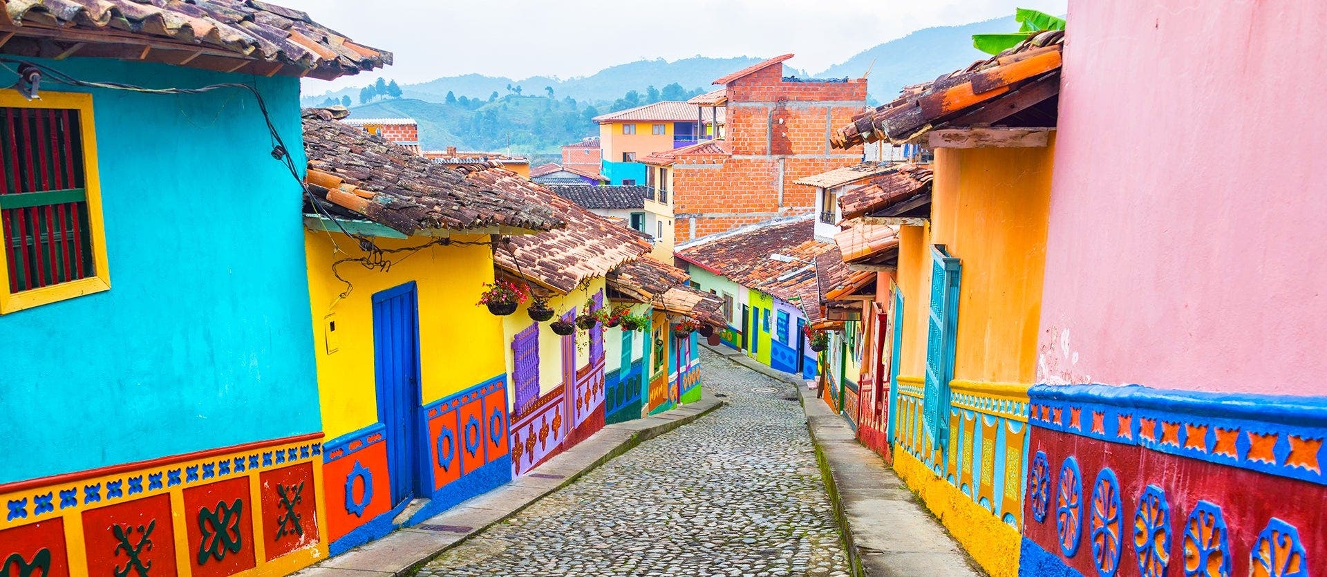 From Medellín streets to Cartagena’s Shore