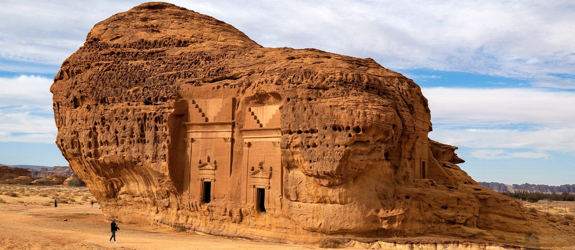 Heart of Arabia: deserts & skyscrapers