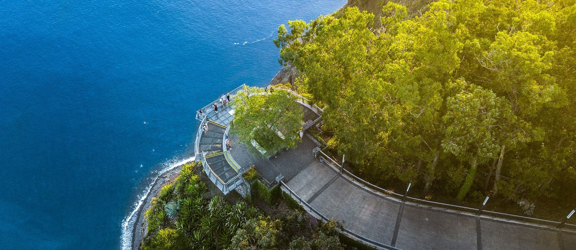 Island peaks & coastal charm 