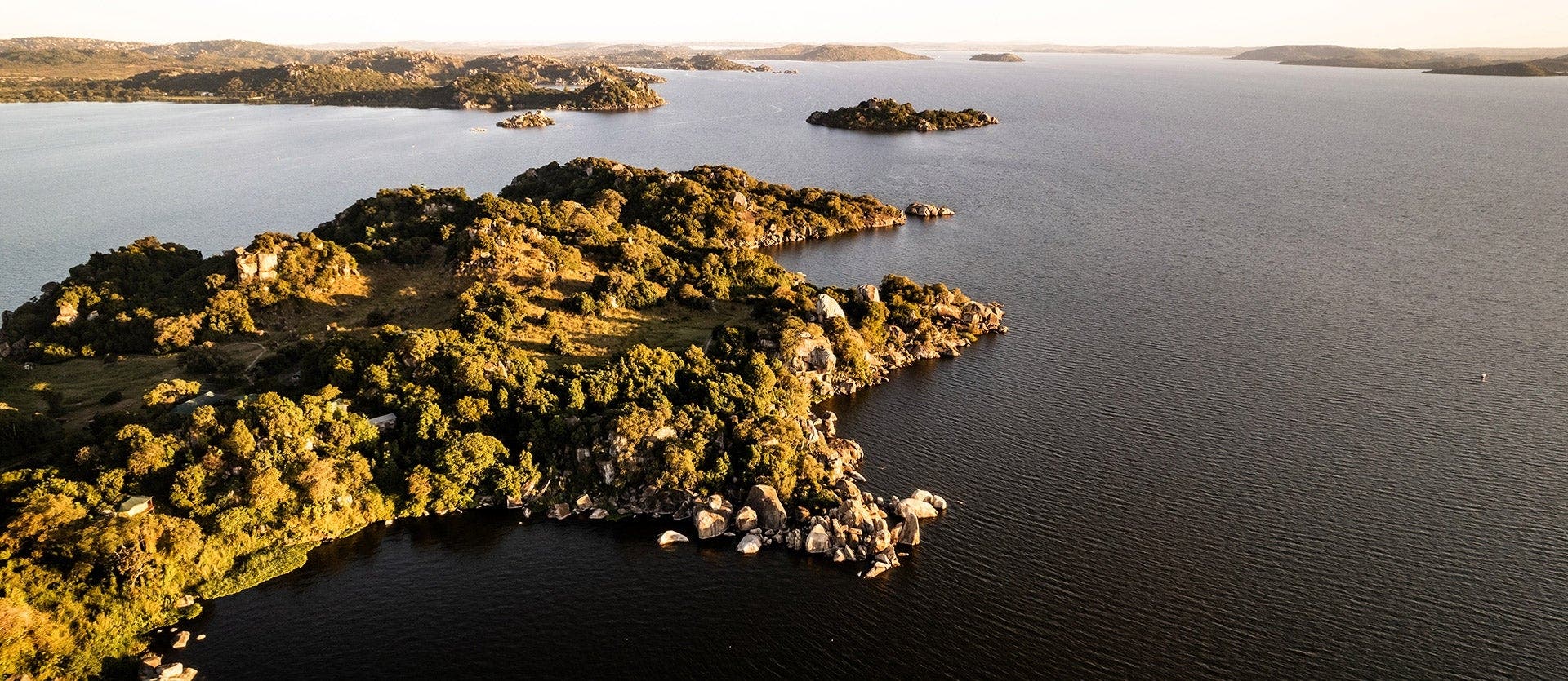 Mara, Serengeti & Ngorongoro Crater