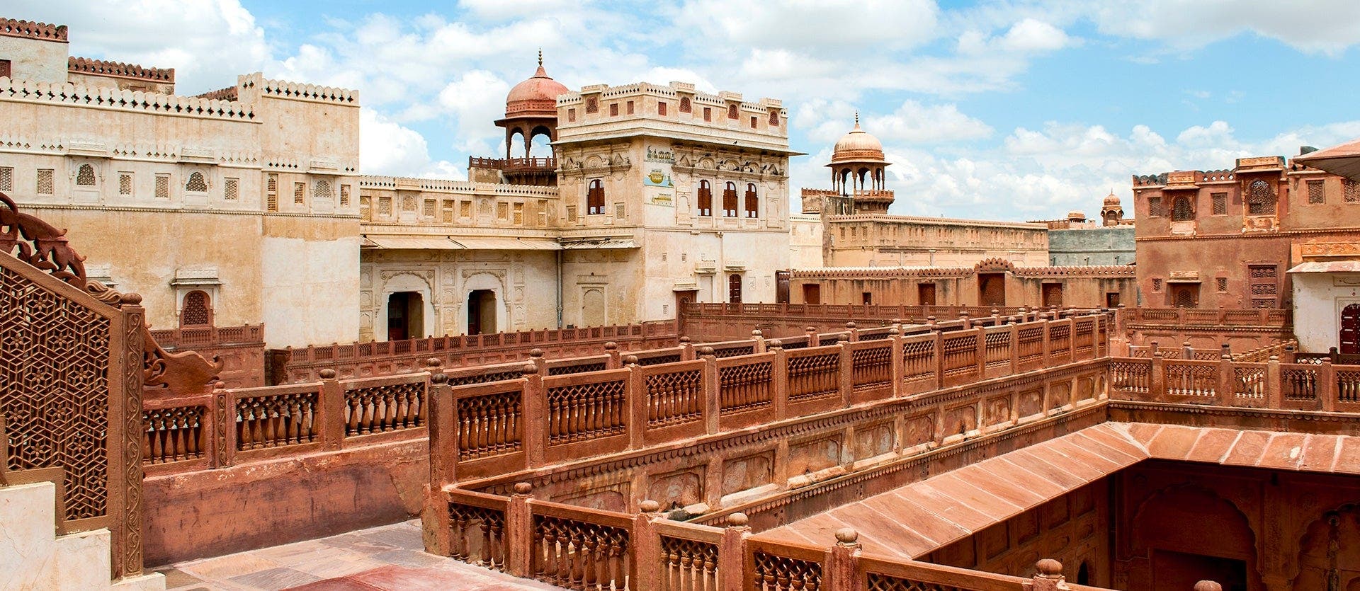 Palais & déserts du Rajasthan et Bénarès