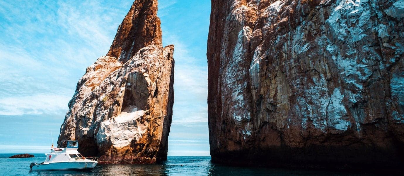 Kicker Rock <span class="iconos separador"></span> île San Cristóbal <span class="iconos separador"></span> Îles Galápagos