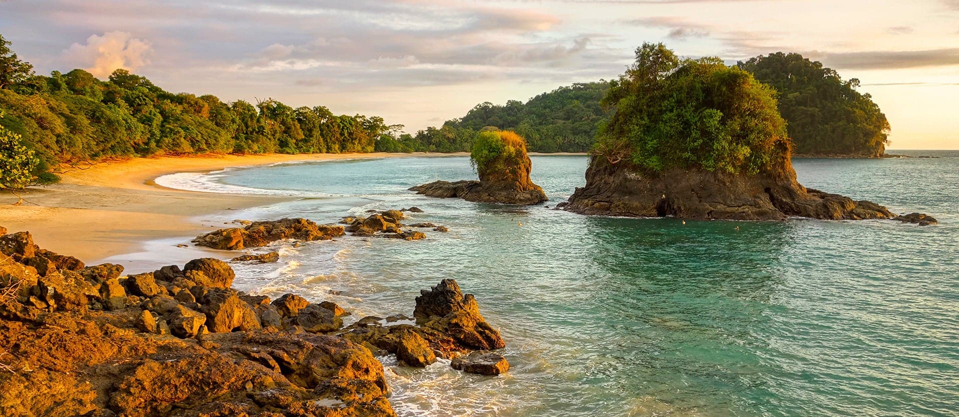 Beach <span class="iconos separador"></span> Manuel Antonio National Park