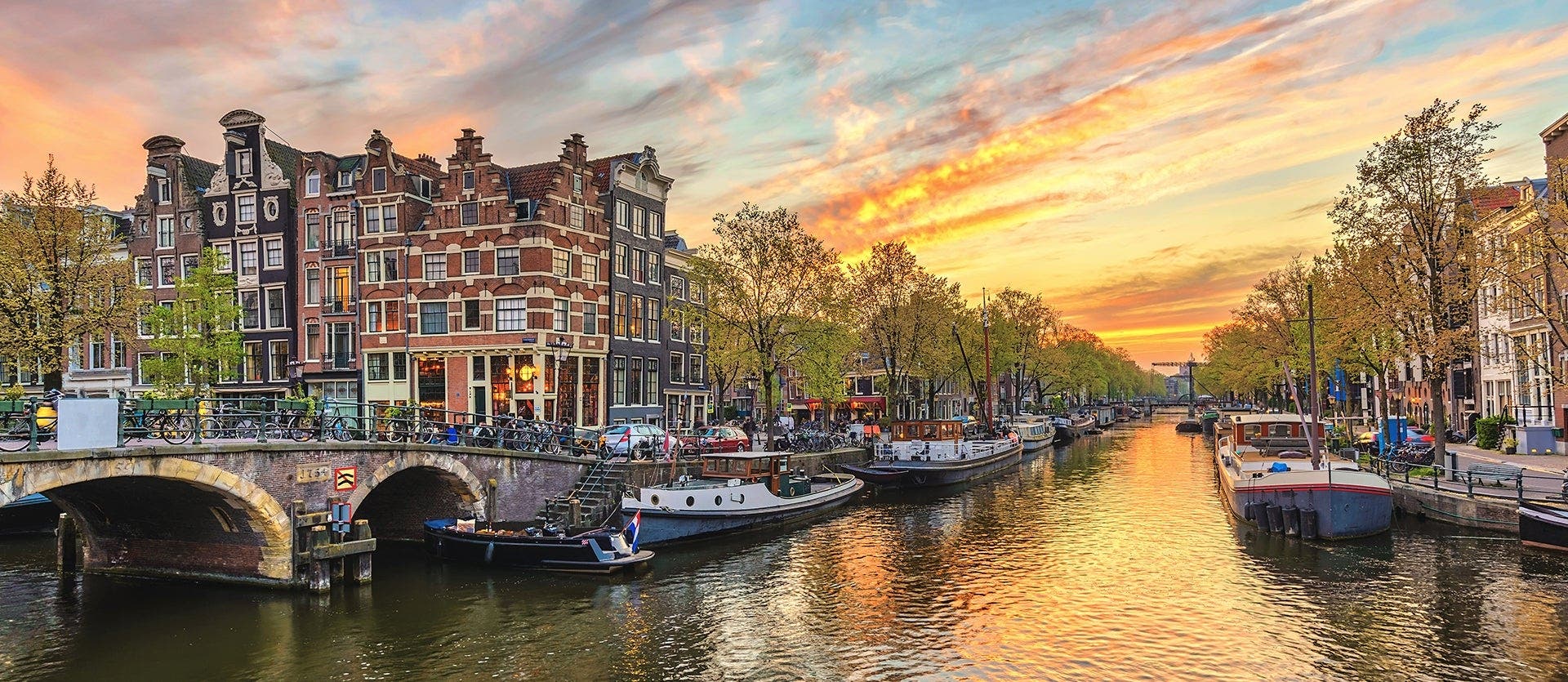 Canals, Cobblestones & Windmills