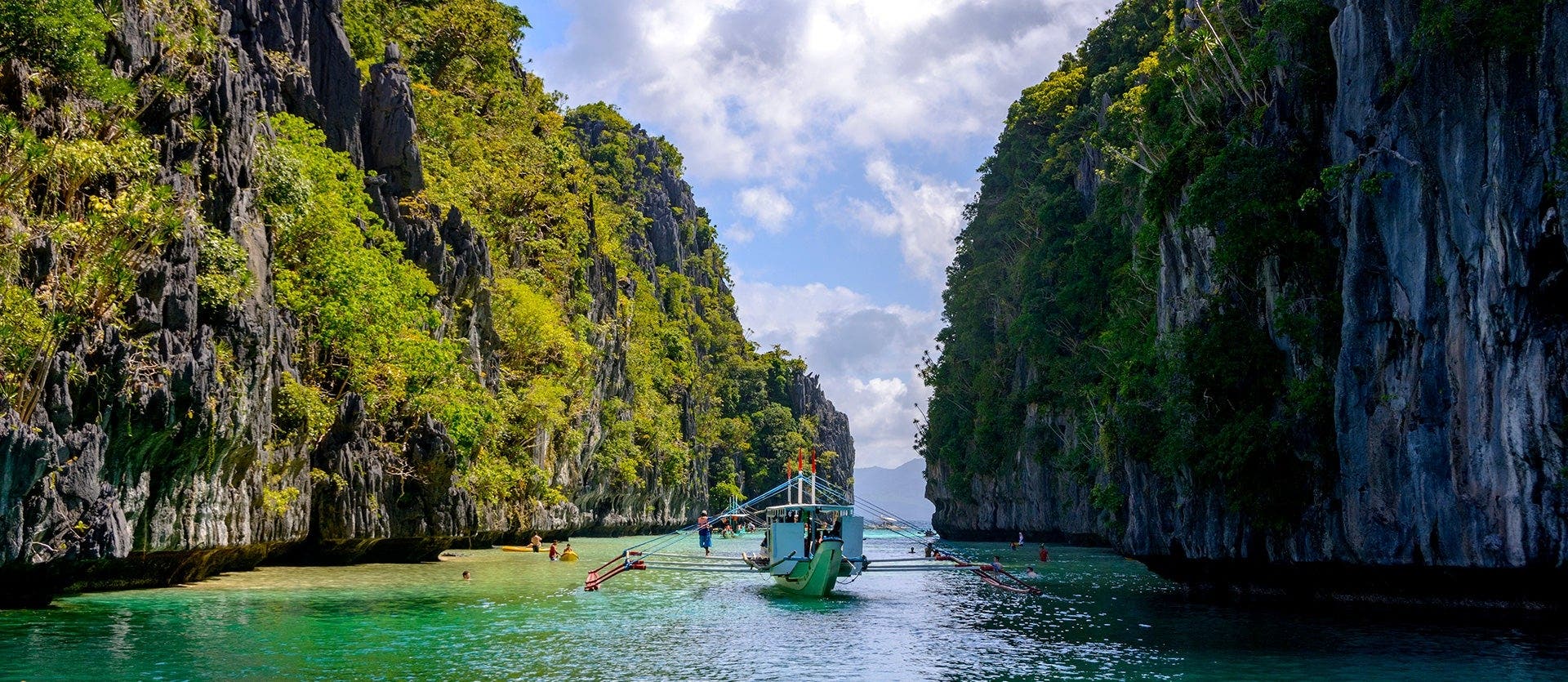 Island hopping adventure: Palawan & Coron