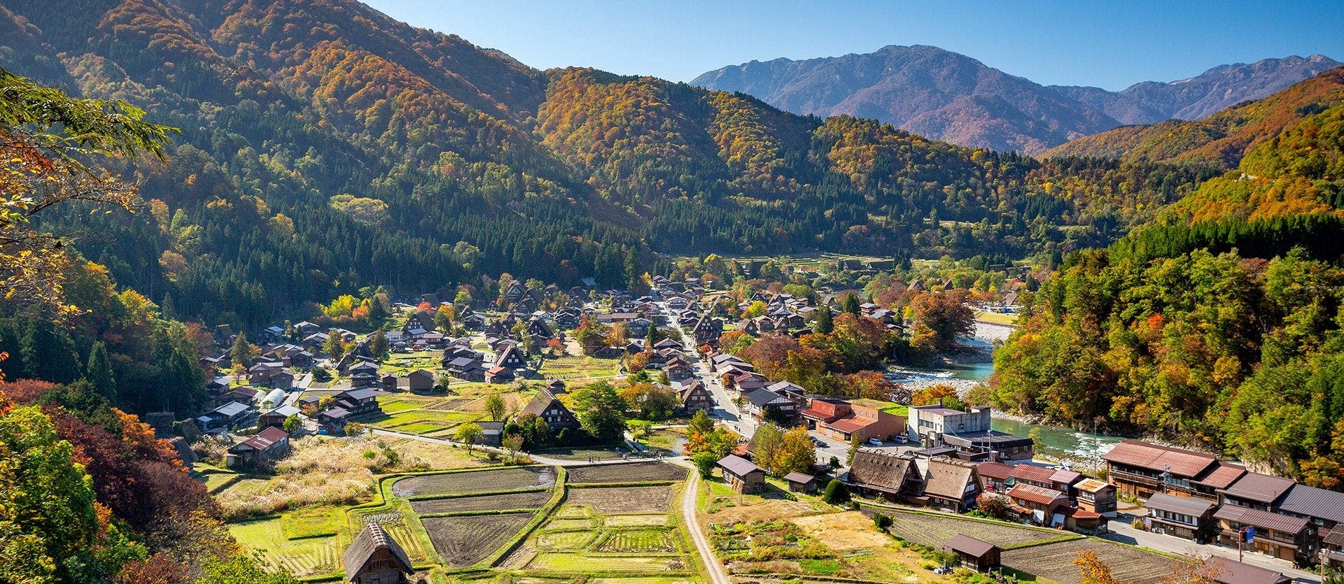 Self-guided cities & Shirakawa-go by rail