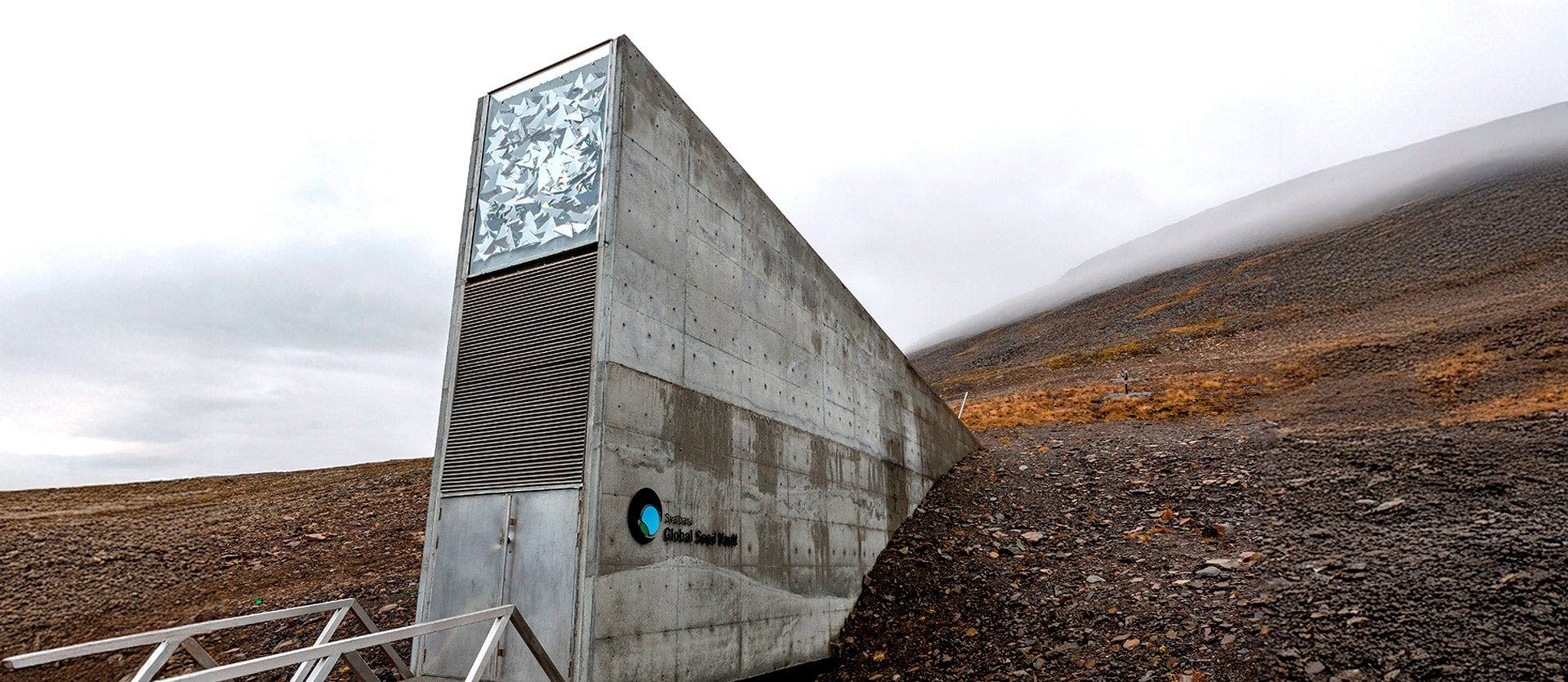 Norwegian fjords & polar Svalbard