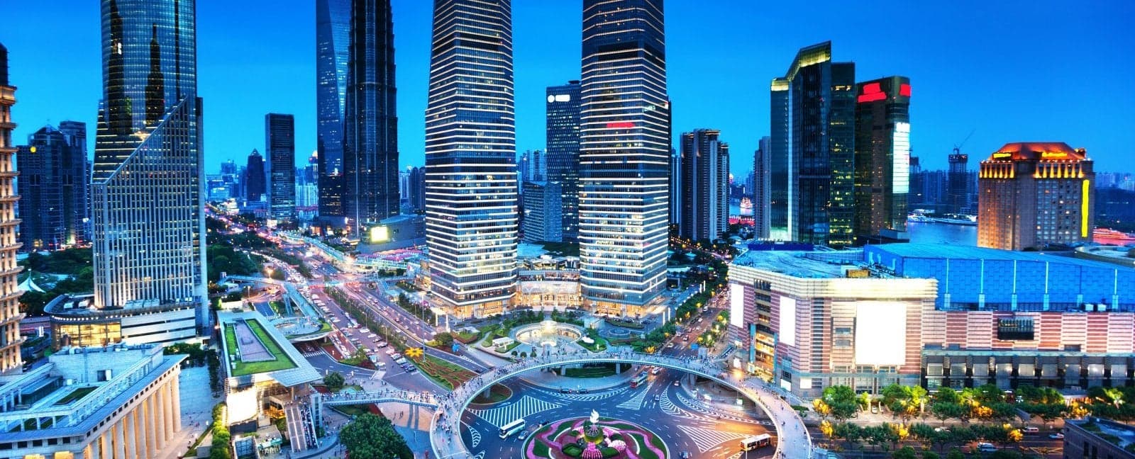 Shanghai - Night on board
