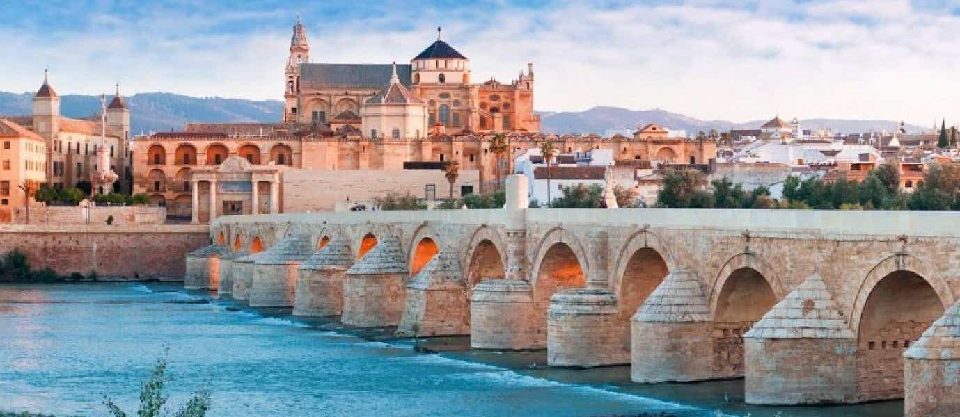 Bridge over the Guadalquivir River <span class="iconos separador"></span> Cordoba <span class="iconos separador"></span> Andalusia