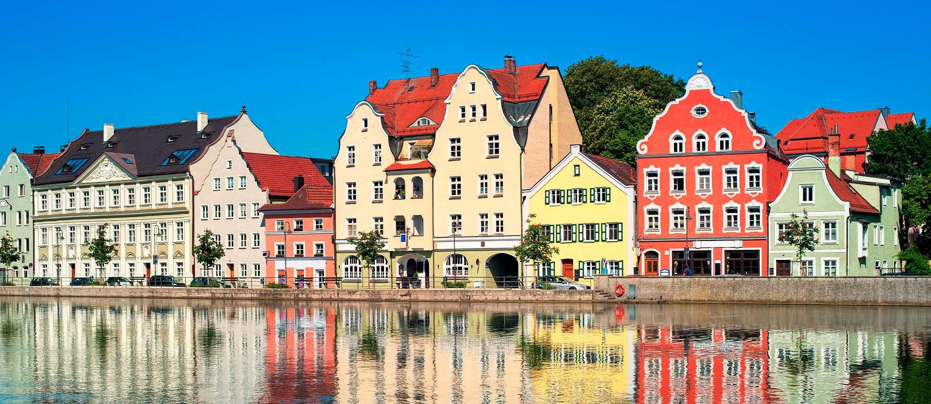 Traditional Houses on the River Isar <span class="iconos separador"></span> Munich <span class="iconos separador"></span> Germany