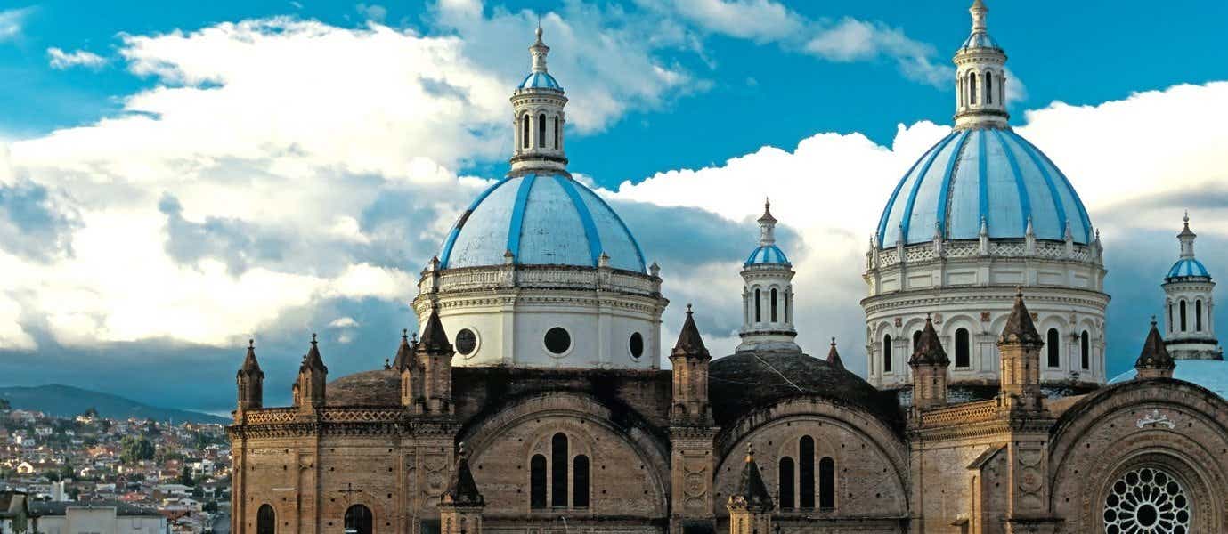 <span class="iconos separador"></span>  Cuenca Cathedral <span class="iconos separador"></span> 