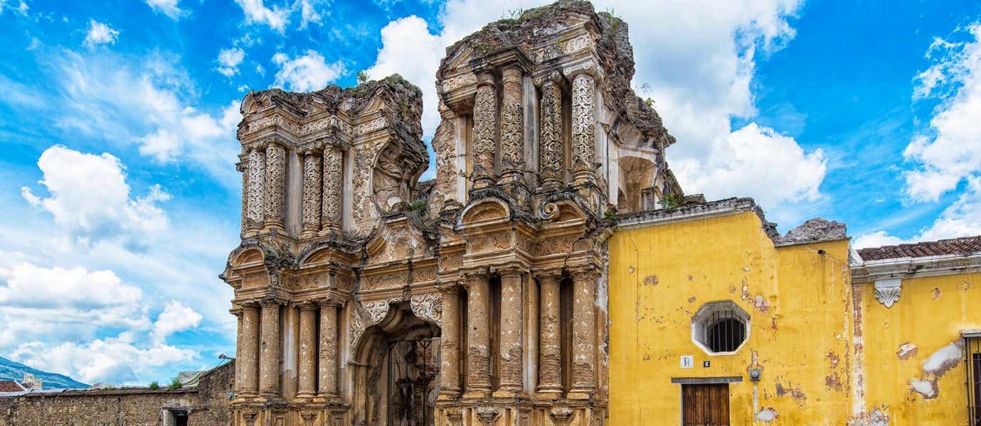 Ruins of El Carmen Church <span class="iconos separador"></span> Antigua Guatemala <span class="iconos separador"></span> Guatemala 
