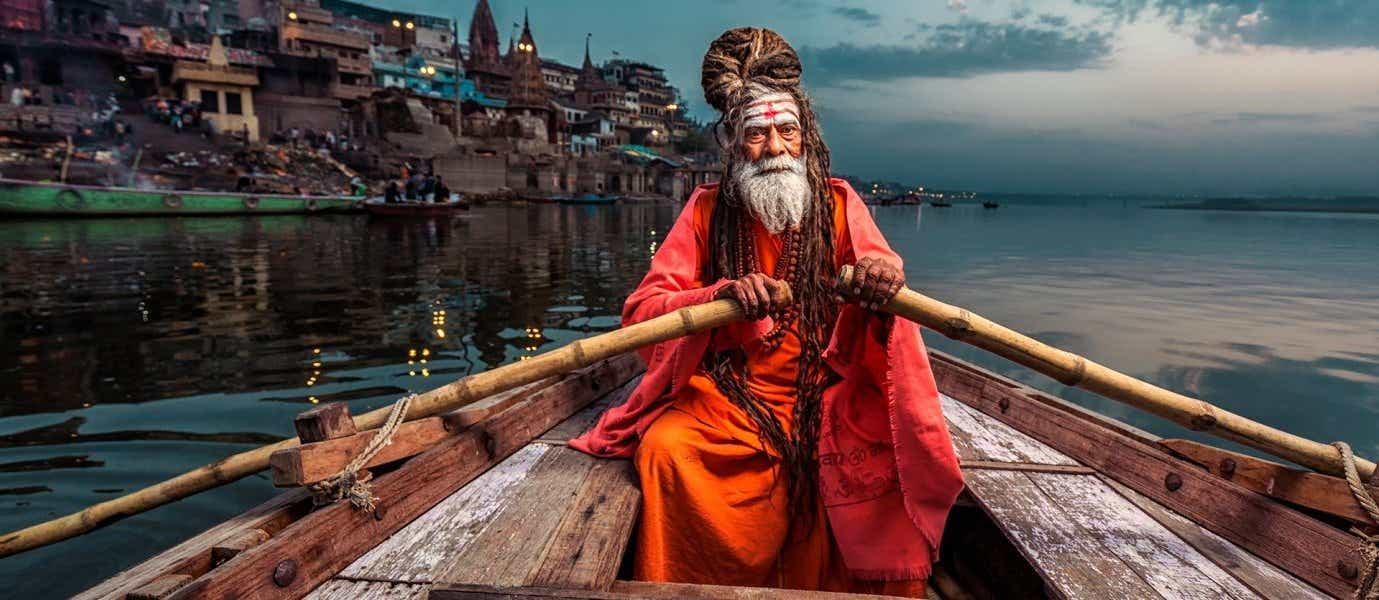 Sadhu on the Ganges <span class="iconos separador"></span> Varanasi 