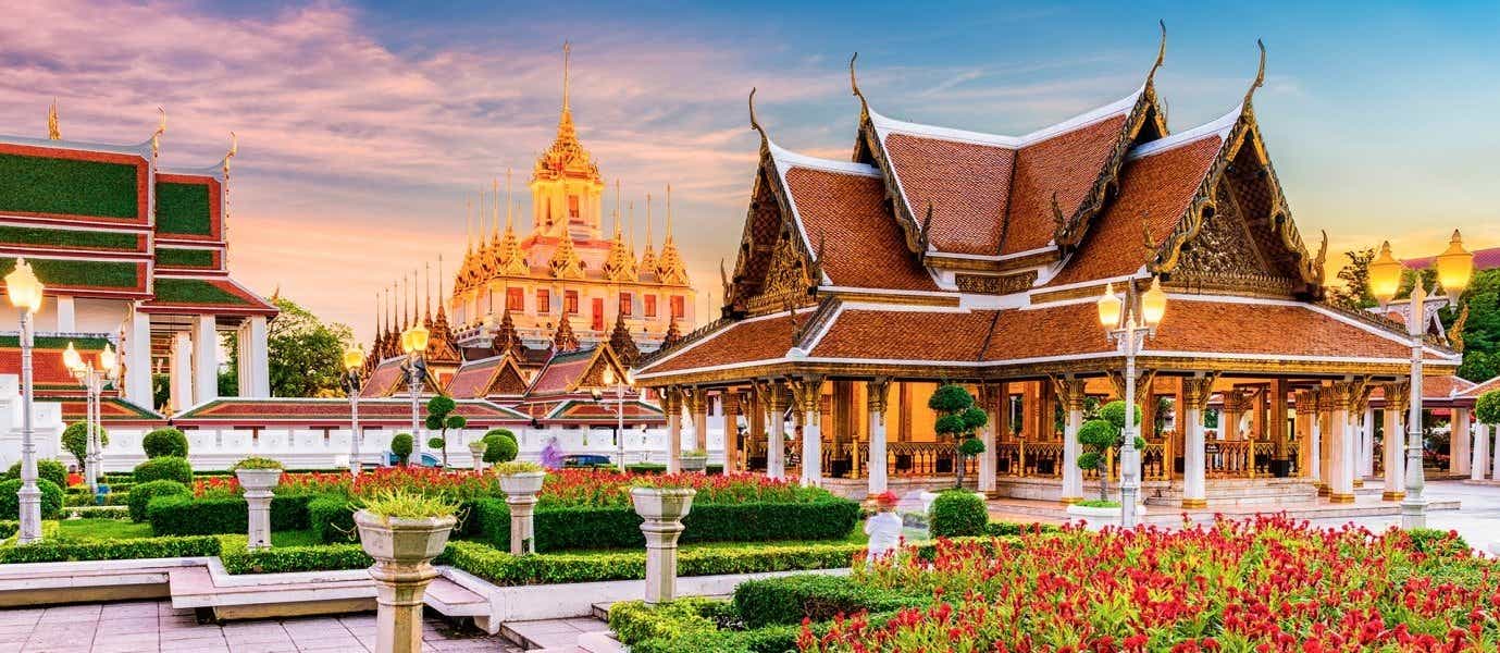 Wat Ratchanatdaram Temple <span class="iconos separador"></span> Bangkok <span class="iconos separador"></span> Thailand