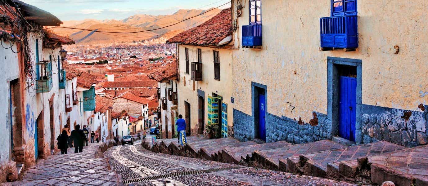 Calle colonial <span class="iconos separador"></span> Cuzco