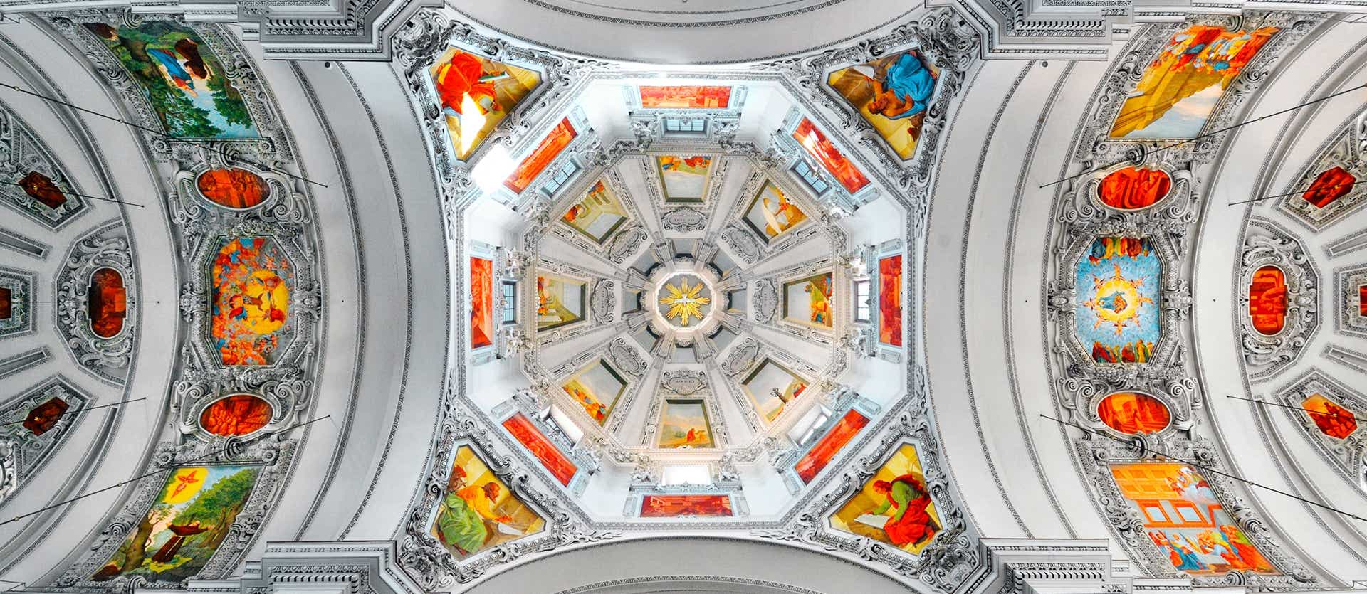 Interior de la Catedral de Salzburgo <span class="iconos separador"></span> Salzburg <span class="iconos separador"></span> Austria