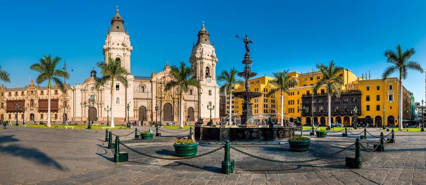 Basílica Catedral Metropolitana de Lima <span class="iconos separador"></span> Plaza Mayor