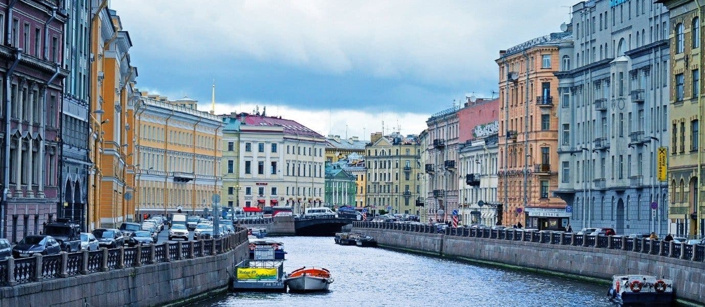 The colorful Griboyedov Canal <span class="iconos separador"></span> St. Petersburg <span class="iconos separador"></span> Russia