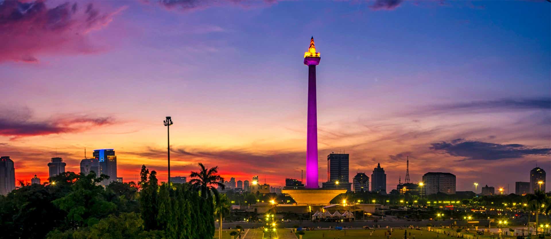 Jakarta's National Monument <span class="iconos separador"></span> Java <span class="iconos separador"></span> Indonesia
