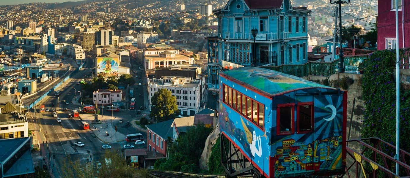 Funicular to Cerro Alegre <span class="iconos separador"></span> Valparaiso