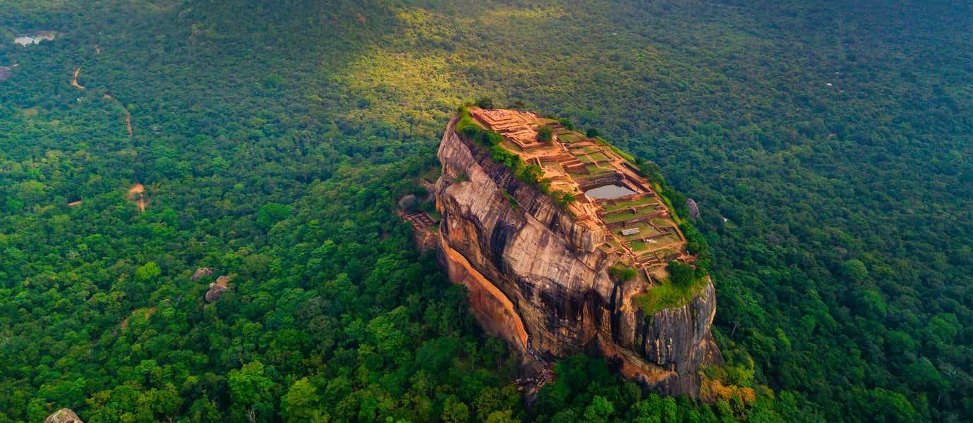 Aerial View of Lion Rock <span class="iconos separador"></span> Sigiriya