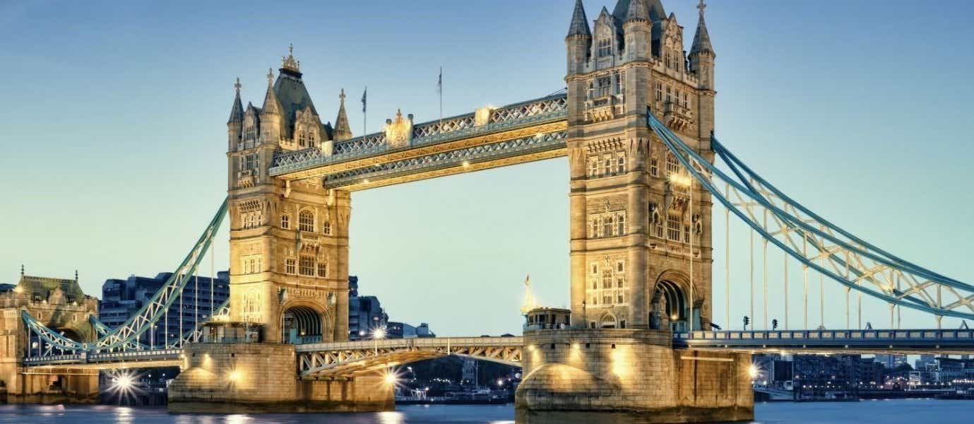 Tower Bridge <span class="iconos separador"></span> London <span class="iconos separador"></span> England