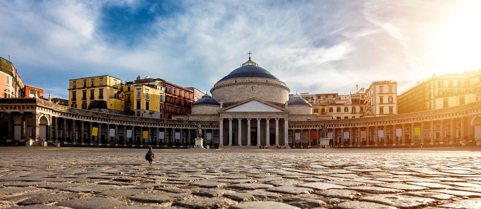 Piazza del Plebiscito <span class="iconos separador"></span> Napoli