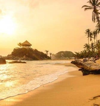 Encantos Coloniales & Costa Caribeña