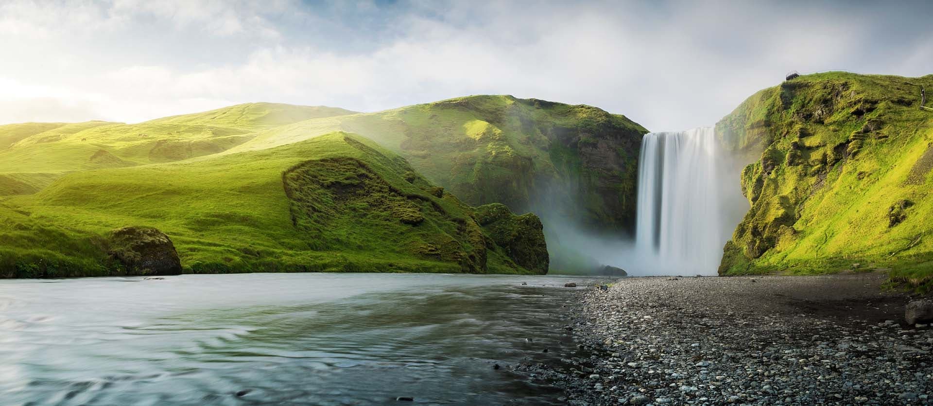 Cascada <span class="iconos separador"></span> Skógafoss