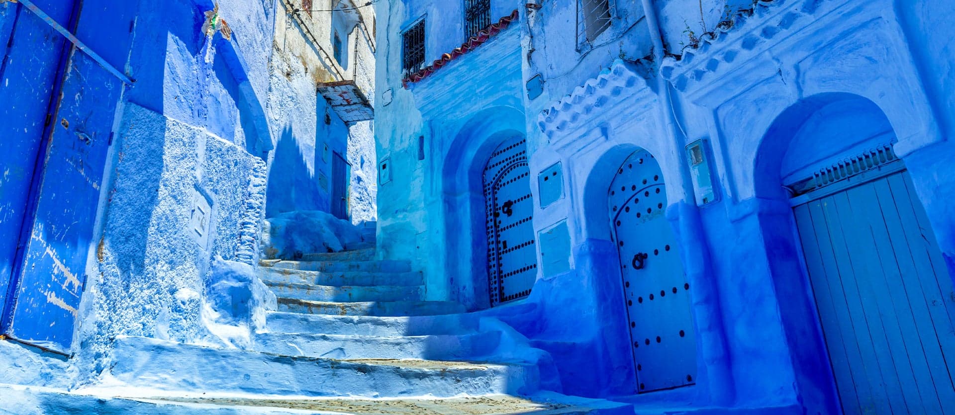 Street in the blue city of Chefchaouen <span class="iconos separador"></span> Chefchaouen <span class="iconos separador"></span> Morocco
