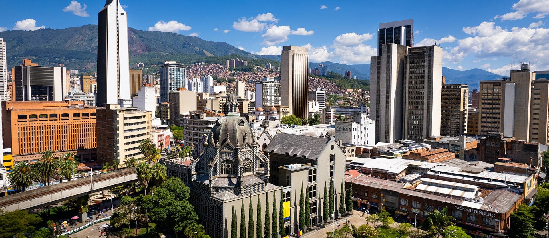 Panoramic view <span class="iconos separador"></span> Medellín