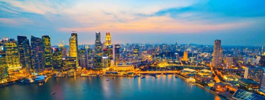 singapur desde el aire anochecer