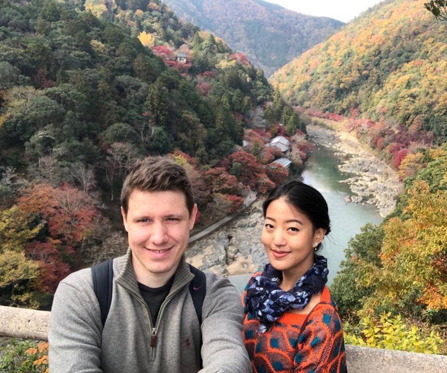 A perfect break in the brilliant colours of the Japanese autumn