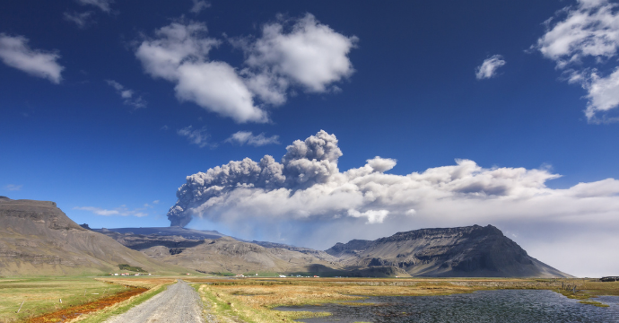 Eyjafjallajökull - active volcanoes