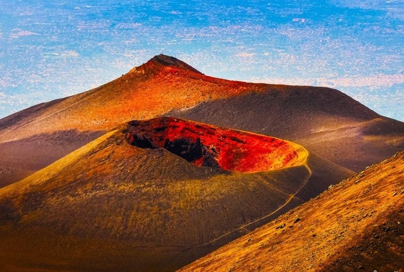 volcan etna al atardecer