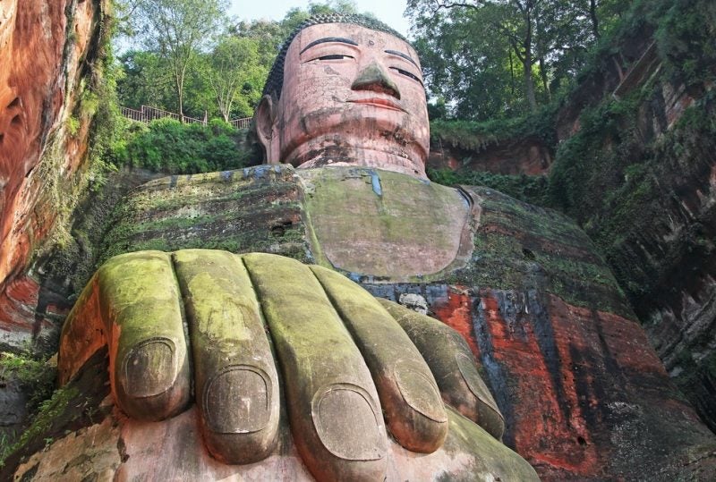 budas gigantes