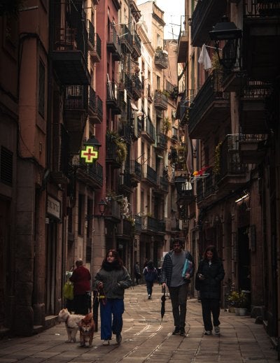 Historic evening street scene in Barcelona's Gothic Quarter